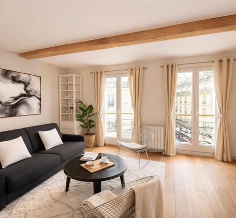 Communal lounge/ TV room, View (from property/room), Living room, Decorative detail, Seating area, Dining area, City view, heating, internet, storage