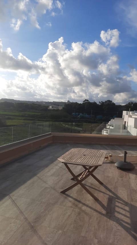 Day, Natural landscape, View (from property/room), Balcony/Terrace