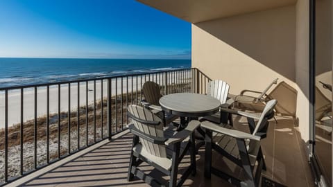 Phoenix X 707 Apartment in Ono Island