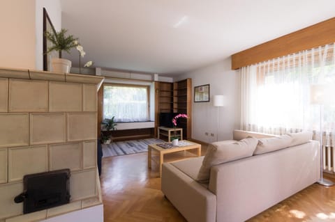 Living room, Garden view