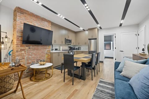 Communal lounge/ TV room, TV and multimedia