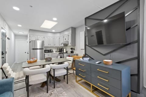 TV and multimedia, Dining area