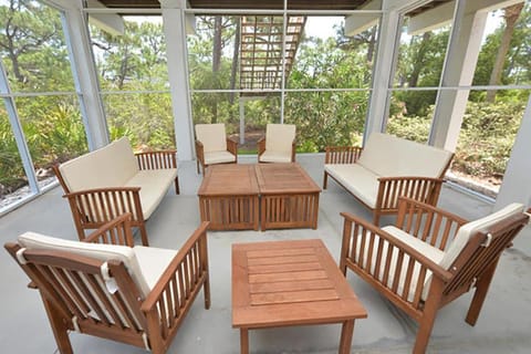 Vitamin Sea House in Saint George Island