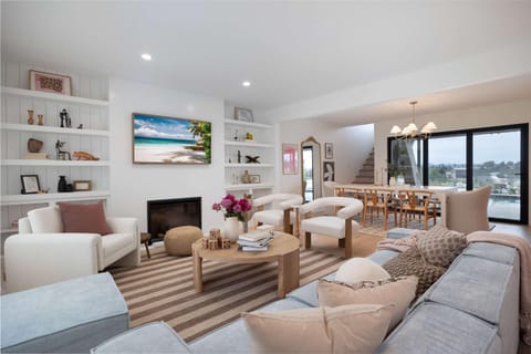 Backyard Oasis Renovated 10min to Beach Villa House in La Jolla