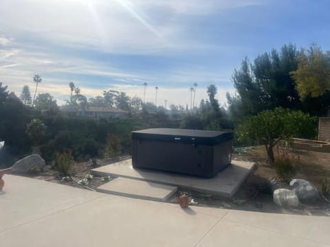 Backyard Oasis Renovated 10min to Beach Villa House in La Jolla
