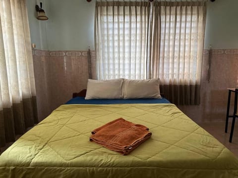 Property building, Bed, Bedroom, towels