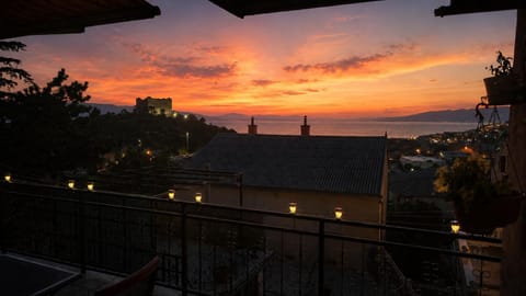 Patio, Day, Natural landscape, View (from property/room), Balcony/Terrace, Sea view