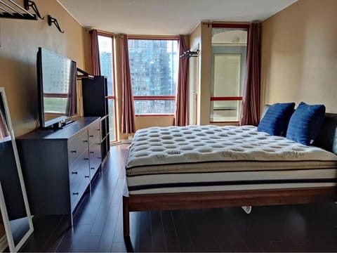 Comfortable 2-Bedroom Downtown Stay Prime Area Apartment in Vancouver