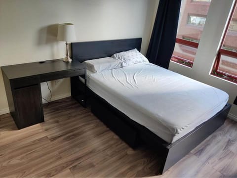 Comfortable 2-Bedroom Downtown Stay Prime Area Apartment in Vancouver