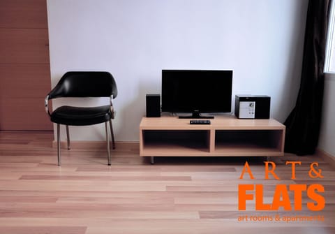 Library, TV and multimedia, Living room, Seating area