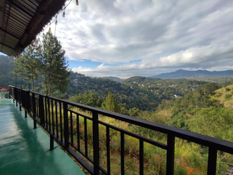Nearby landmark, Day, Natural landscape, View (from property/room), Balcony/Terrace, Mountain view