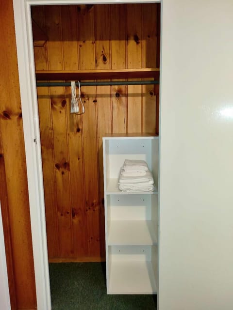 towels, wardrobe