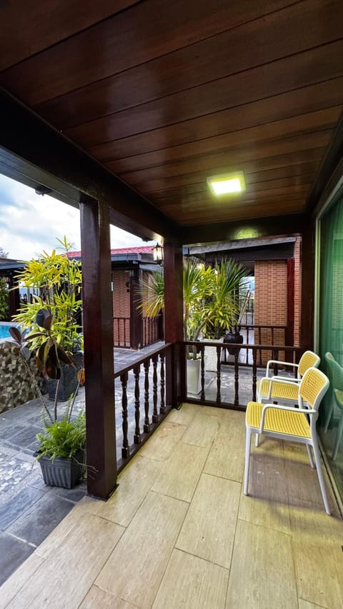 Garden, View (from property/room), Balcony/Terrace