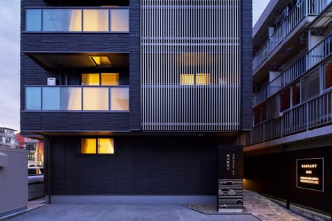 Property building, Neighbourhood