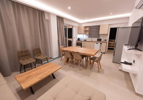 Living room, Seating area, kitchen