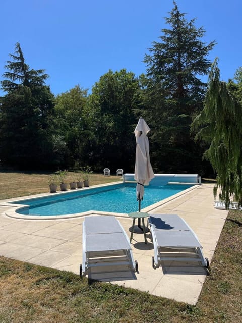 Garden view, Swimming pool, sunbed