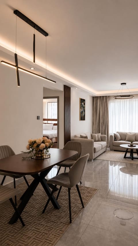 Bed, Living room, Photo of the whole room, Seating area, Dining area, Bedroom