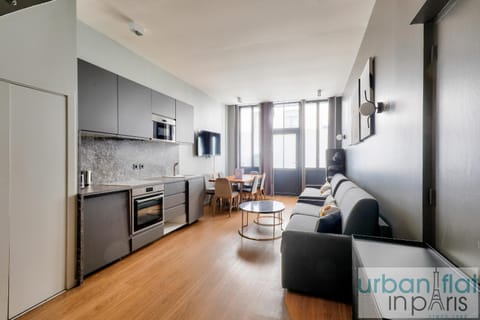 UrbanFlat 136 - Duplex de 4 chambres Saint Sebastien Apartment in Paris