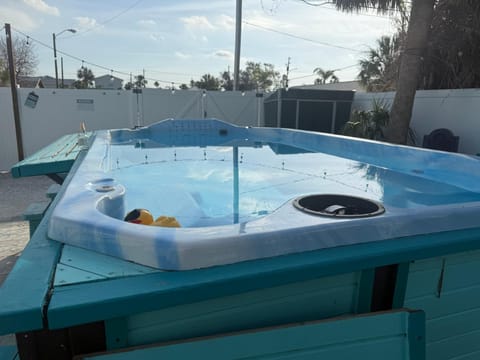 Hot Tub, Pool view