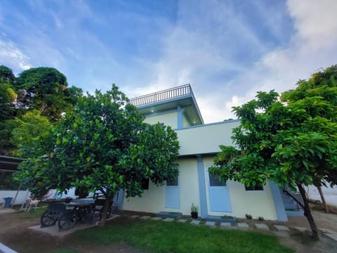 Garden view, Mountain view, Sea view