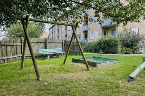 Property building, Day, Natural landscape, Children play ground, Garden, Balcony/Terrace, Garden view