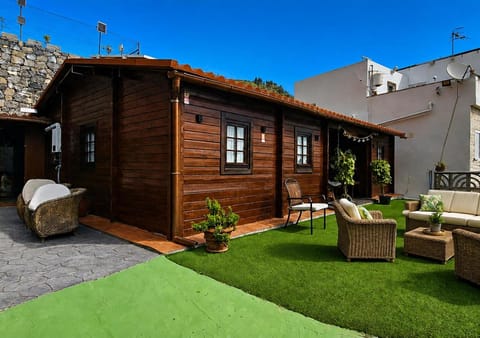 Property building, Patio, Garden
