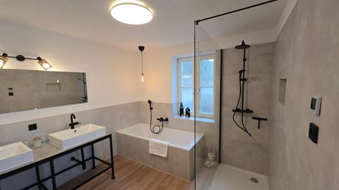 Shower, Bathroom, Bath