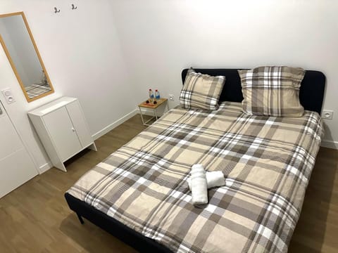 Ref B chambre à louer à 6 minutes de Disneyland dans un grand appartement partagé Vacation rental in Chessy