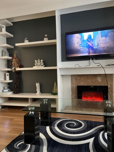Communal lounge/ TV room, TV and multimedia, Evening entertainment