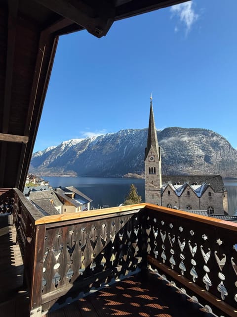 Nearby landmark, Day, Natural landscape, View (from property/room), Balcony/Terrace, Lake view, Mountain view, River view