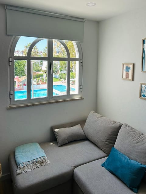 Living room, Pool view