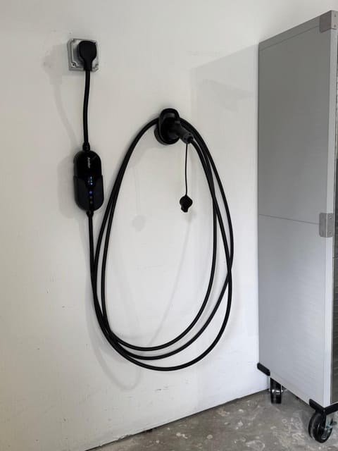 Lovely West Akron home with attached private garage Apartment in Cuyahoga Falls