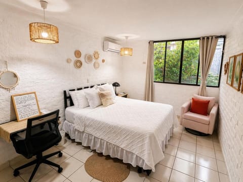 Bed, Photo of the whole room
