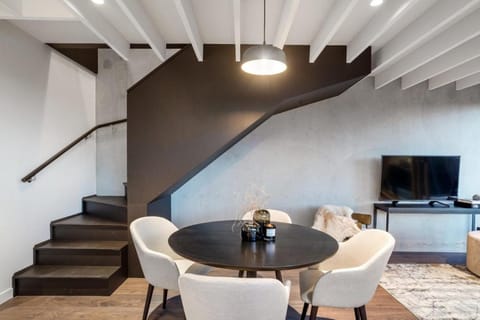 Skytower View Luxury 2 Bedroom With Balcony Parking Apartment hotel in Auckland