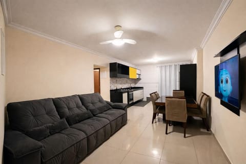 Communal lounge/ TV room, TV and multimedia, Kitchen or kitchenette, Seating area, Dining area