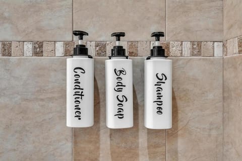 Santorini Blu Spacious 2BR Beachfront Suite Apartment in Hollywood Beach