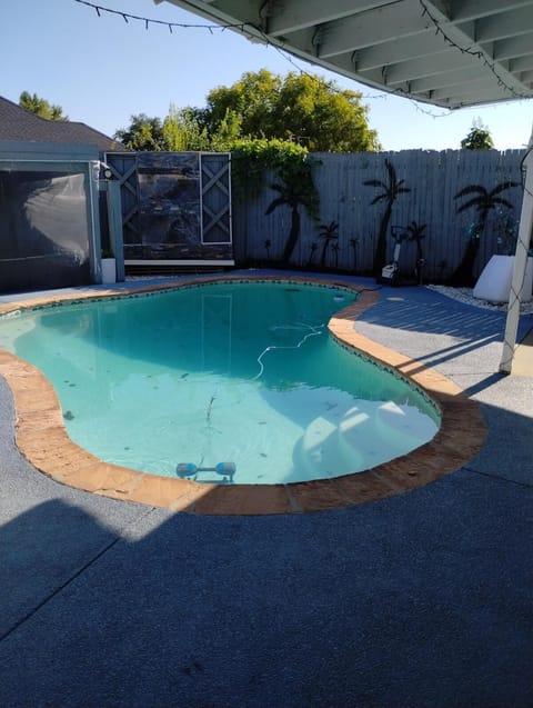 Le Monye Villa in Lewisville