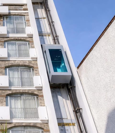 Property building, Day