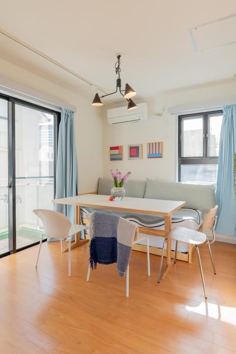 Bed, Living room, Dining area