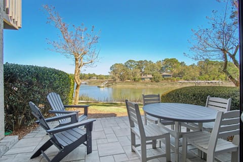 1609 Port Villas - Sleeps 6, Waterfront House in Hilton Head Island