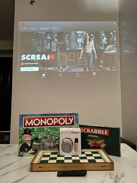 Living room, Evening entertainment