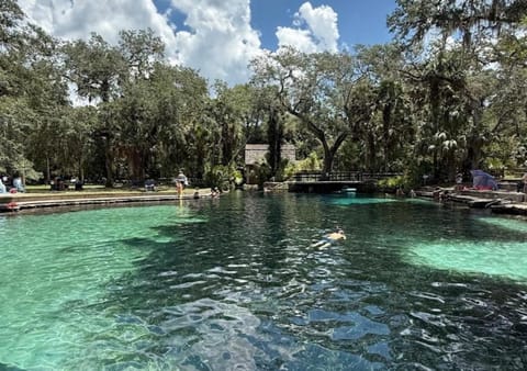 Hidden Paradise Campground/ 
RV Resort in Florida