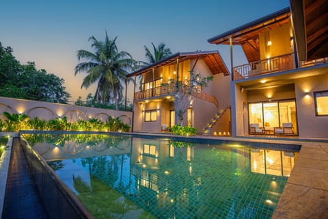 Property building, Pool view, Swimming pool