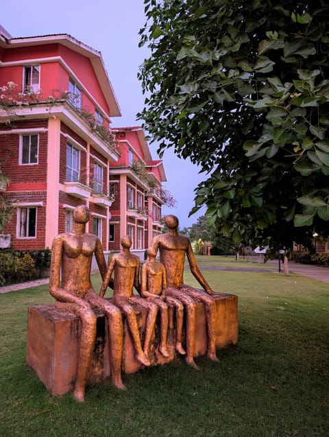 Neighbourhood, Natural landscape