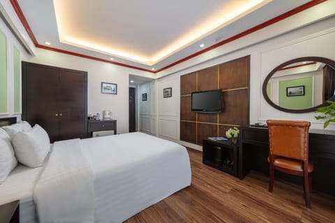 Communal lounge/ TV room, Bed, TV and multimedia, Living room, Photo of the whole room, Seating area, Evening entertainment