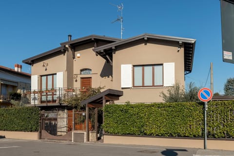 Property building, Street view