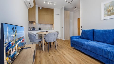 Kitchen or kitchenette, Seating area