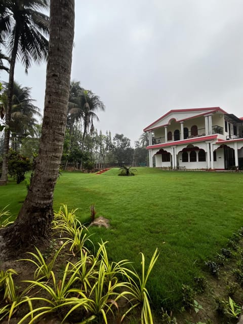 Property building, Natural landscape, Garden, View (from property/room), Garden view
