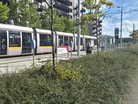 Double room beside tramline Vacation rental in Dublin