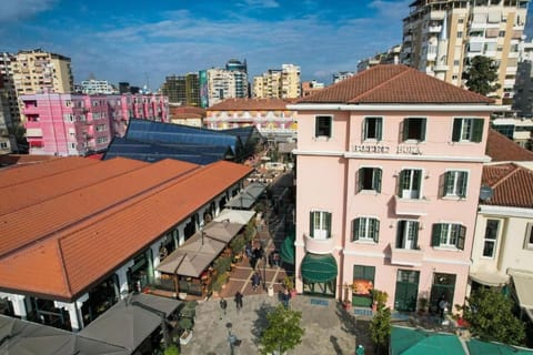 Property building, Day, Neighbourhood, City view, Street view, Location